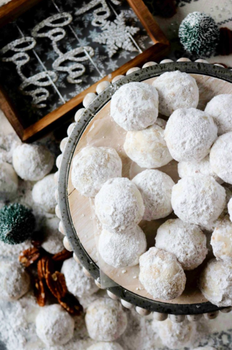 101 Healthy Christmas Cookies: Mexican Wedding Cookies with Pecans