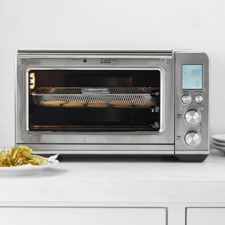 Airfryer meets countertop oven with delicious results. The Breville Smart Oven Air Fry puts 11 cooking techniques right at your fingertips, including airfrying with amazing crispness. The Element iQ® system does all the work, setting the ideal cooking time and temperature for baking, toasting, pizza, cookies, slow cooking and more.