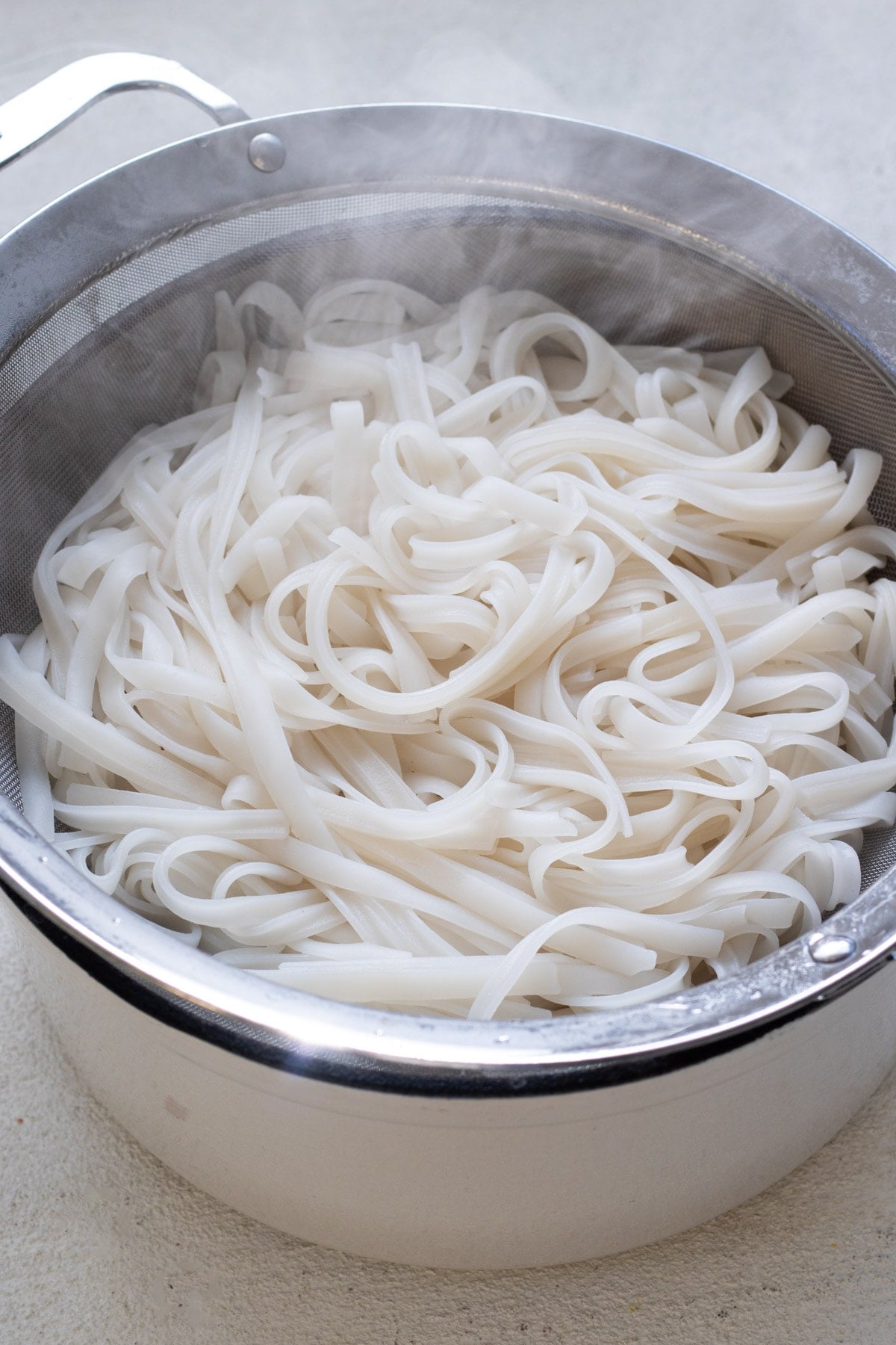strainer of rice noodles