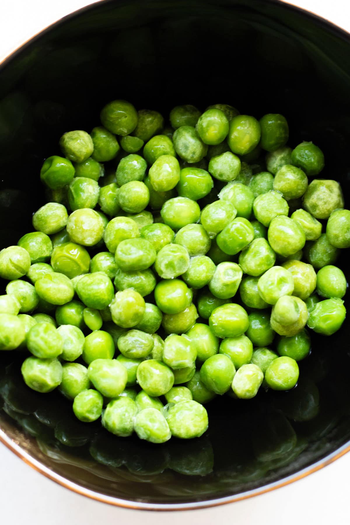 green peas in a bowl