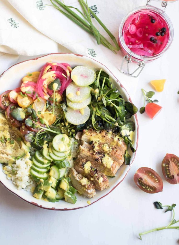 Cauliflower Rice Detox Bowl with Za'atar Spiced Chicken. Full of antioxidants, vitamins, and minerals, click through to learn why this is the best detox meal around! abraskitchen.com