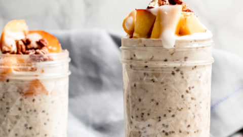 This easy, healthy, and delicious overnight oats recipe is the perfect meal prep breakfast! Creamy vanilla-scented oats swirled with fresh peaches, chia seeds, and collagen peptides for a protein-rich health-supportive breakfast.