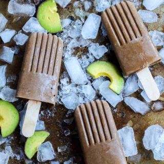 Healthy homemade dairy free fudgesicles with avocado and chia seeds! A tasty quick and easy frozen treat. |abraskitchen.com
