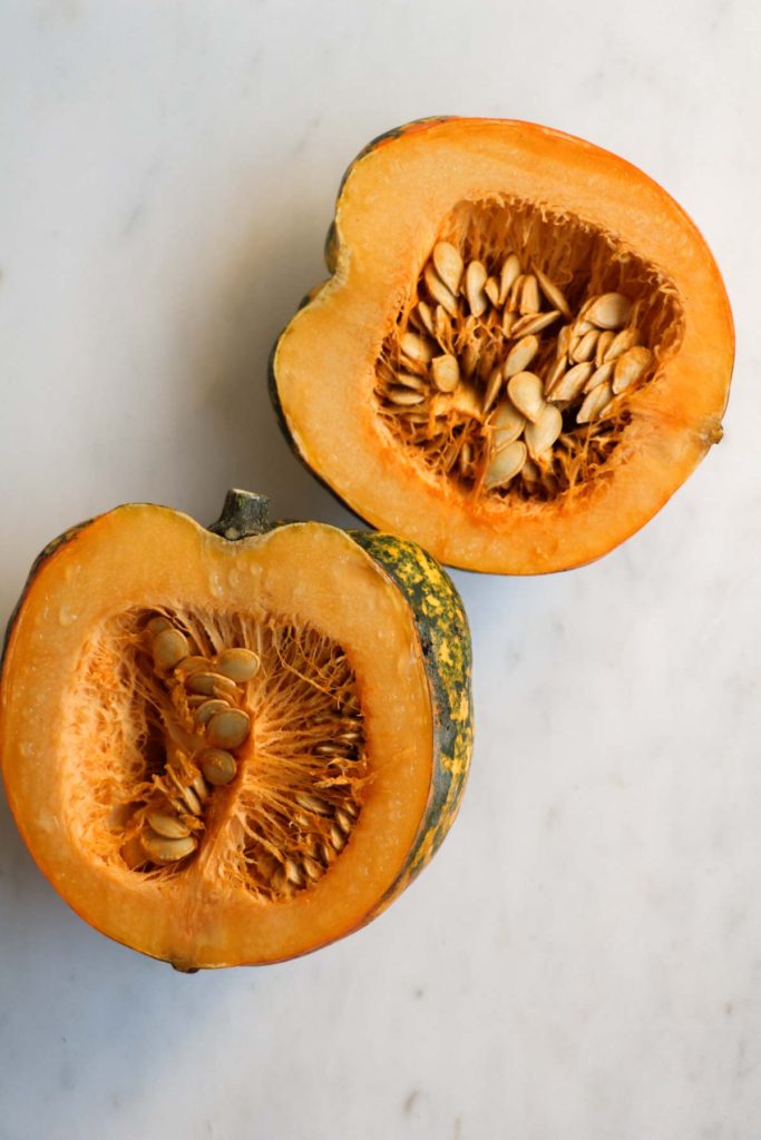 Five Spice Roasted Acorn Squash is a quick and healthy side dish kissed with the perfect fall spice blend and tossed with nutty sesame seeds. Gluten free, vegan, vegetarian| Abraskitchen.com