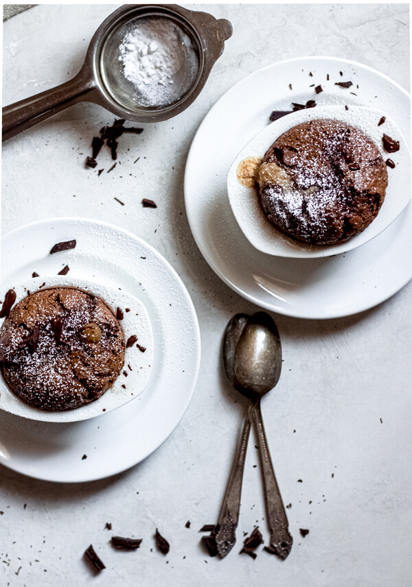 Super Easy Chocolate Molten Cakes With Video  The Flavor Bender