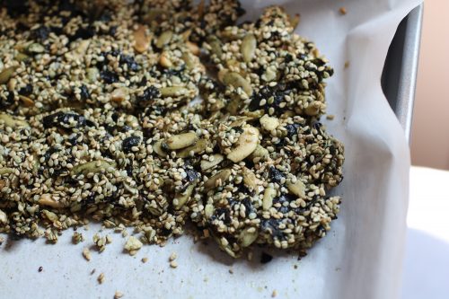 A sweet, salty, crunchy, and super satisfying superfood snack. Sweet and salty sesame seaweed bars are the healthiest "granola" bar in town. Full of functional ingredients that will give you a burst of energy and leave you feeling satisfied for hours. Snacking upgraded| Abra's Kitchen