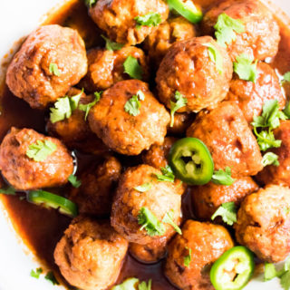 Sweet, sticky, and slightly spicy, these instant pot barbeque turkey meatballs will blow your mind with deliciousness and require only 6 simple ingredients: ground turkey, bbq sauce, jalapeno, onion, breadcrumbs, and spices.