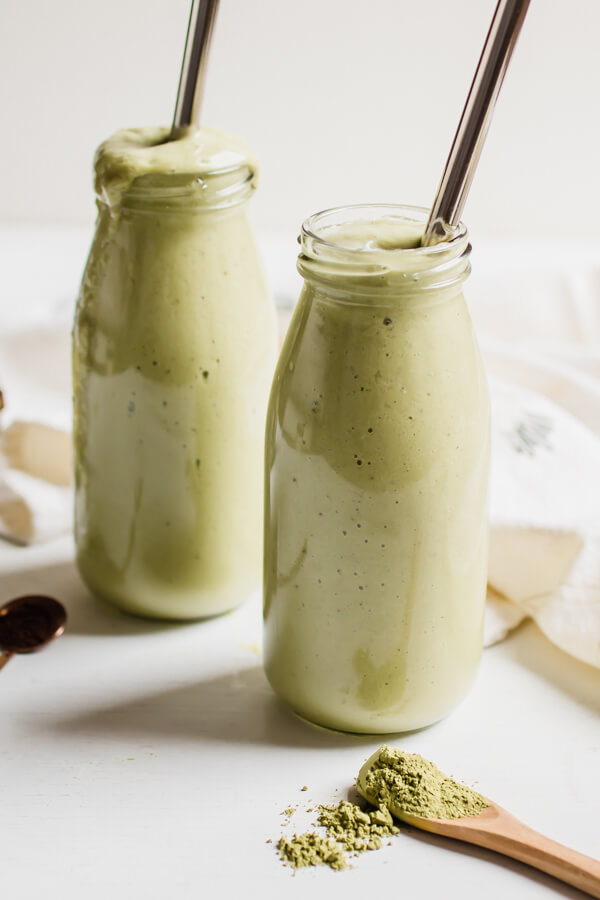 A creamy delicious no fruit smoothie. High in protein and good for you fats, low in carbohydrates and sugar. This no-fruit matcha avocado smoothie is my new breakfast BFF!