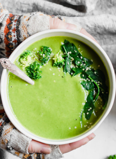 This healthy creamy broccoli soup is quick, easy, and the best bowl of nourishing goodness. Filled with functional ingredients that supply a bounty of vitamins, minerals, and antioxidants. You will feel so good after you eat this soup you may just take flight!