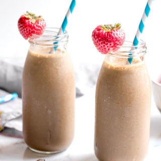 Superfood Chocolate Strawberry Smoothie tastes like a yummy chocolate covered strawberry and loaded with good for you superfoods!