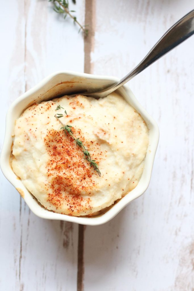 Next level comfort food, slowly simmered lentils and leeks topped with fragrant rosemary mashed cauliflower. Vegan, gluten-free, and totally delicious! 