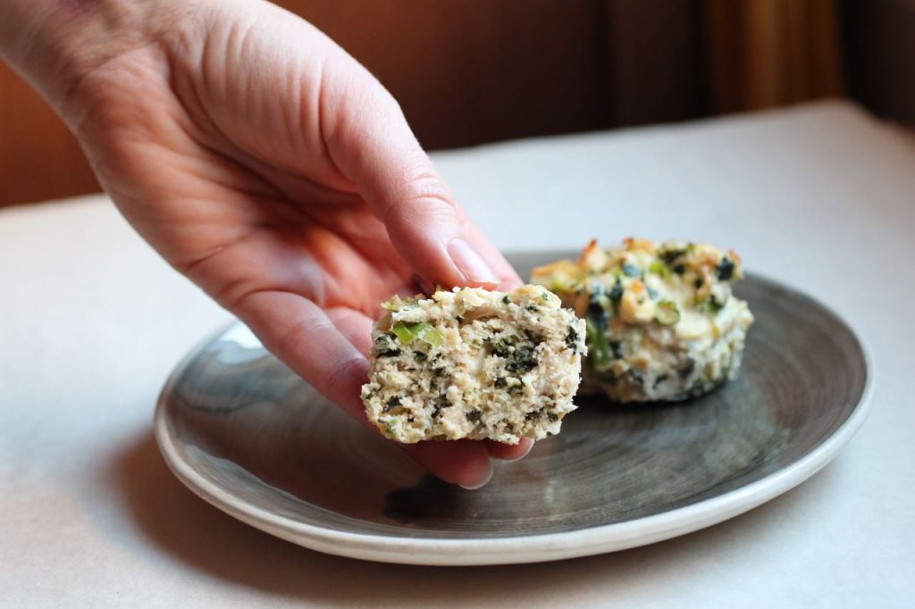 Kale and feta cheese meatloaf muffins is a quick and easy dinner recipe.Creamy feta cheese, yummy kale, and lots of dill in the perfect single serve size. 